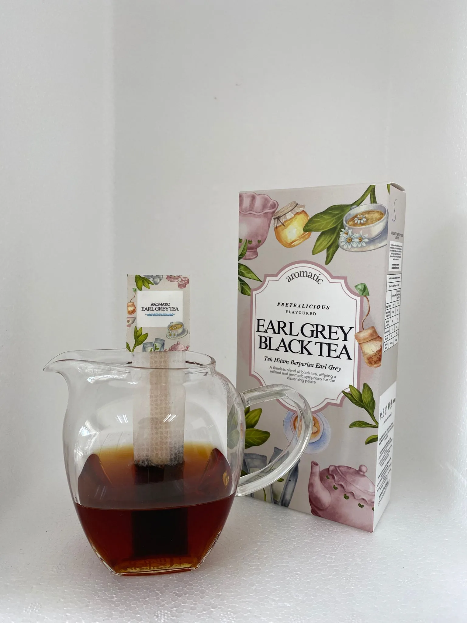 Pretealicous Earl Grey Tea with Cup